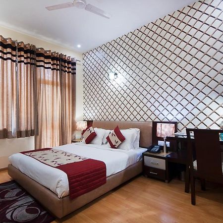 Imperial Apartments Huda City Gurgaon Exterior foto