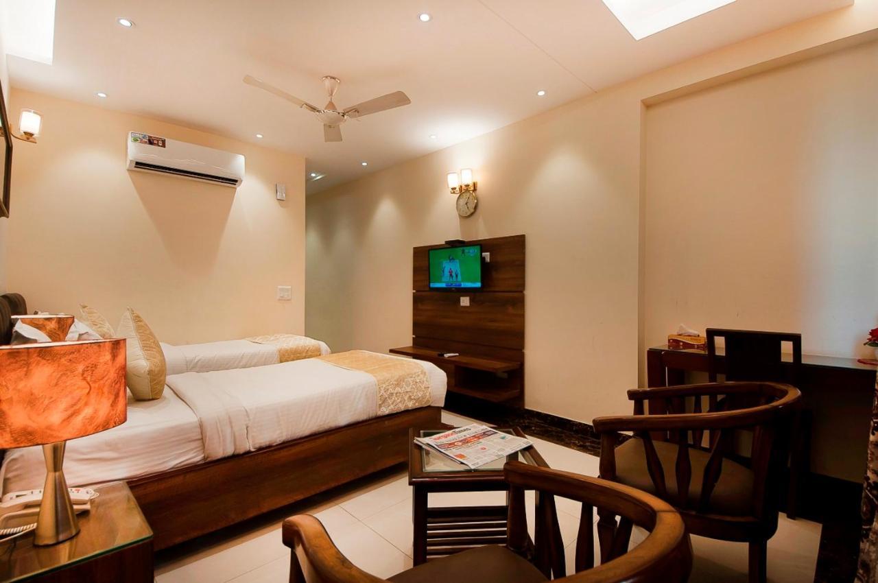 Imperial Apartments Huda City Gurgaon Exterior foto