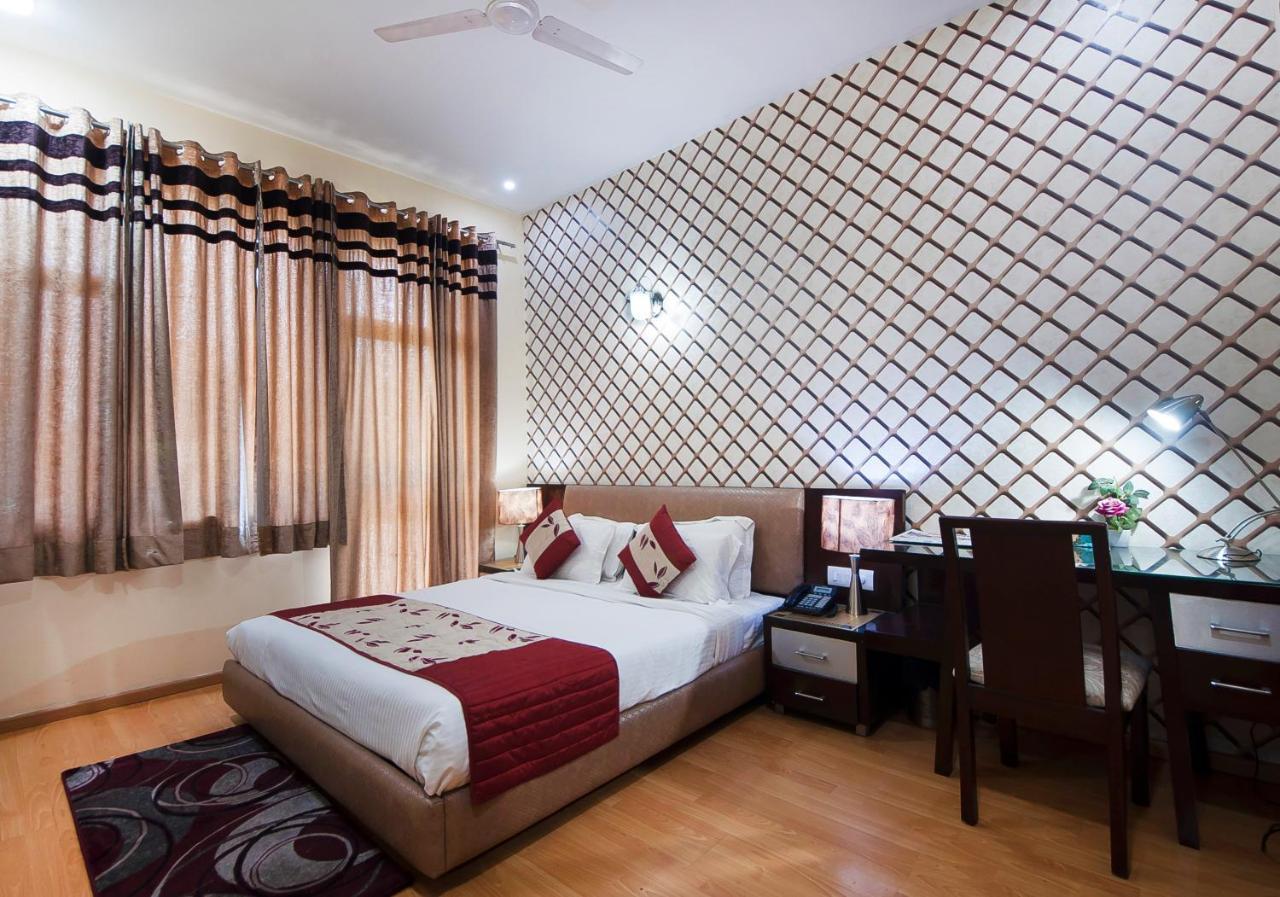 Imperial Apartments Huda City Gurgaon Exterior foto